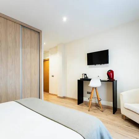 Infinium Con Parking 3*