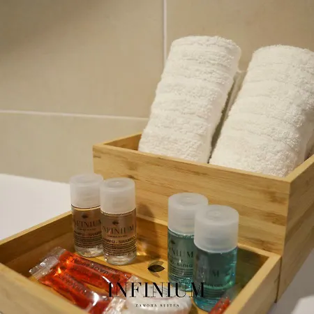 Infinium Πανσιόν Θαμόρα